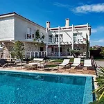Ev Bharat Butique Hotel, 2*